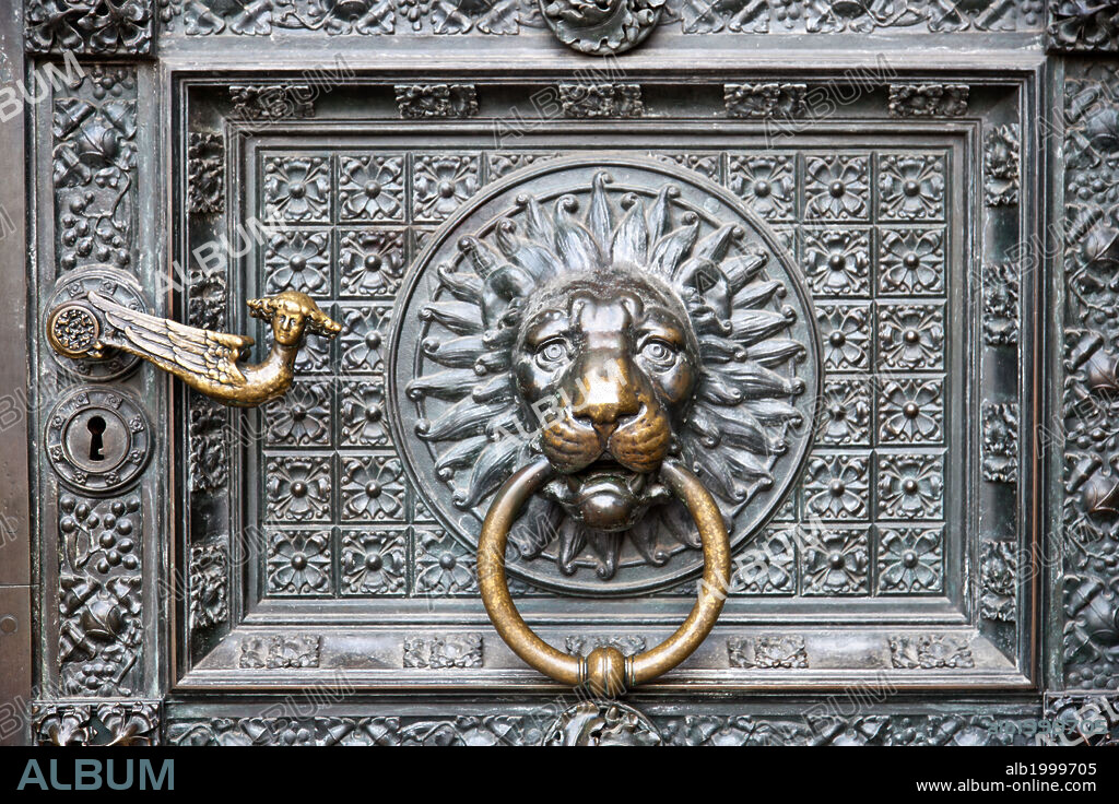 Brass Door Handles Online, Door Knockers Online