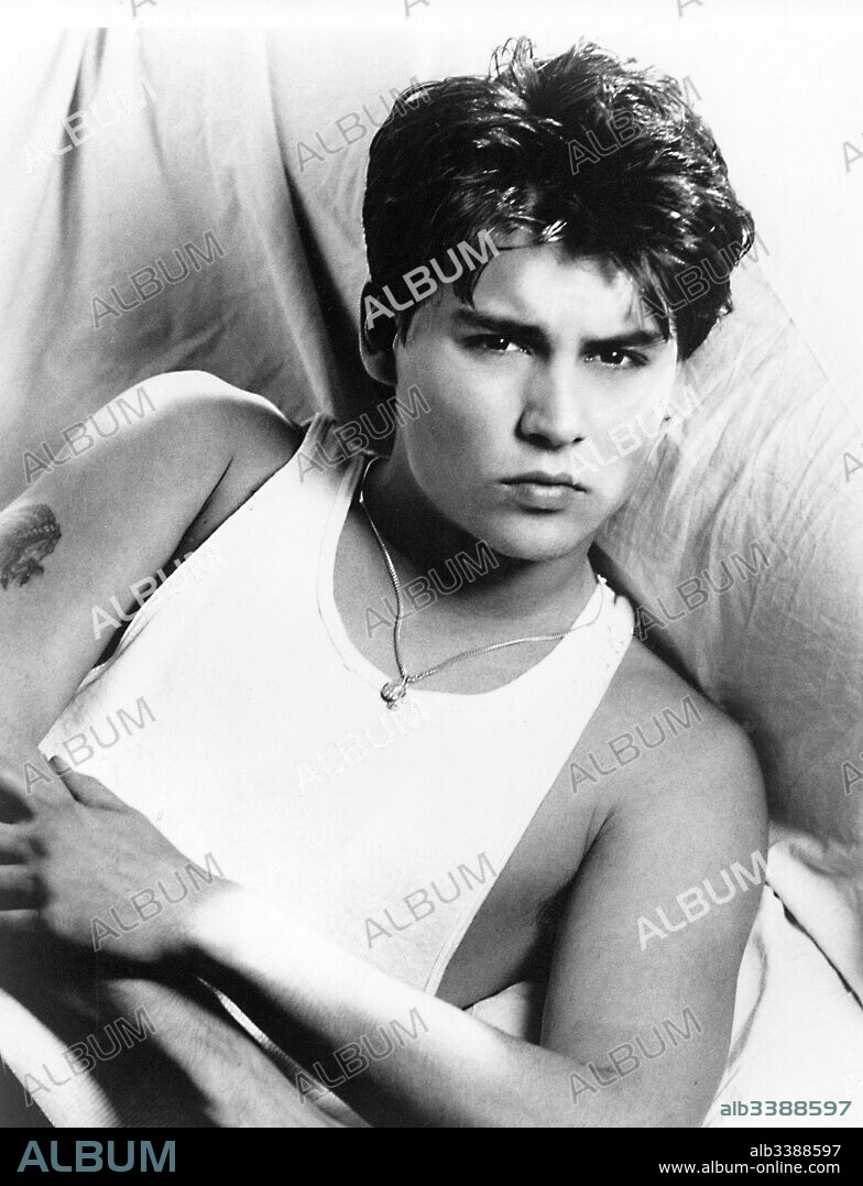 JOHNNY DEPP in 21 JUMP STREET, 1987, directed by STEPHEN J. CANNELL. Copyright 20TH CENTURY FOX TV.