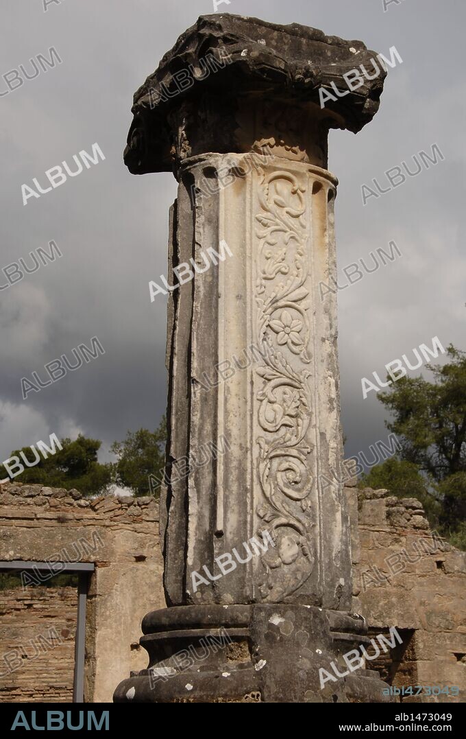 la statue des ruines de Zeus