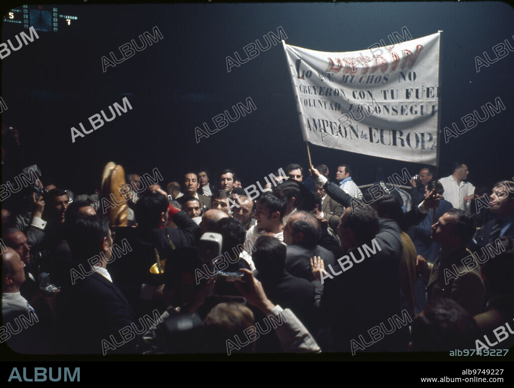 Madrid. 04/03/1970. José Manuel Ibar "Urtain", European heavyweight champion by defeating Peter Weiland at the Palacio de los Deportes in Madrid.