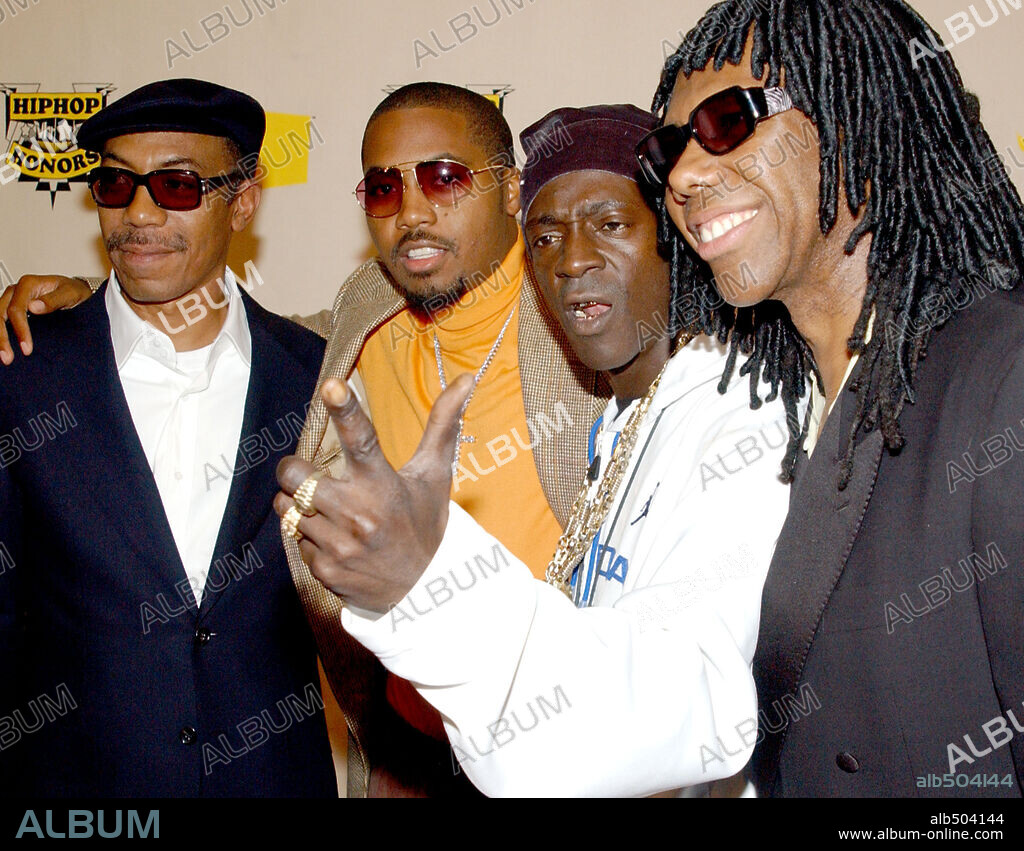 FLAVOR FLAV, Nas, NILE RODGERS and OLU DARA. Oct 03, 2004; New York, NY, USA; From (L-R) OLU DARA, NAS, FLAVA FLAV of Public Enemy and NILE RODGERS of Chic arriving at VH1 Hip Hop Honors held at the Hammerstein Ballroom. Mandatory Credit: Photo by Steven Tackeff/ZUMA Press. (©) Copyright 2004 by Steven Tackeff. 03/10/2004