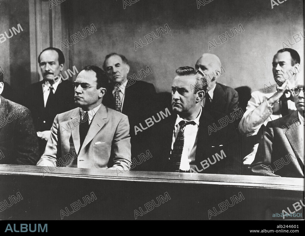 12 ANGRY MEN, 1957, directed by SIDNEY LUMET. Copyright UNITED ARTISTS.