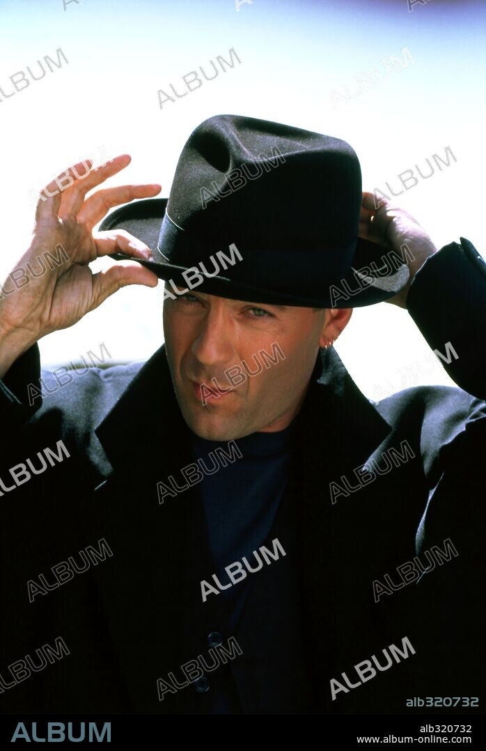 BRUCE WILLIS in HUDSON HAWK, 1991, directed by MICHAEL LEHMANN. Copyright TRI STAR PICTURES / HAYES, KERRY.