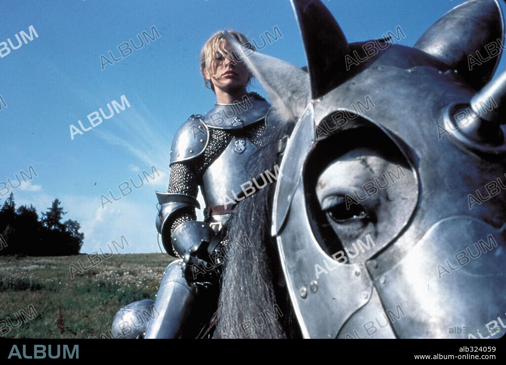 MILLA JOVOVICH in MESSENGER: THE STORY OF JOAN OF ARC, 1999 (JEANNE D'ARC), directed by LUC BESSON. Copyright GAUMONT / ENGLISH, JACK.