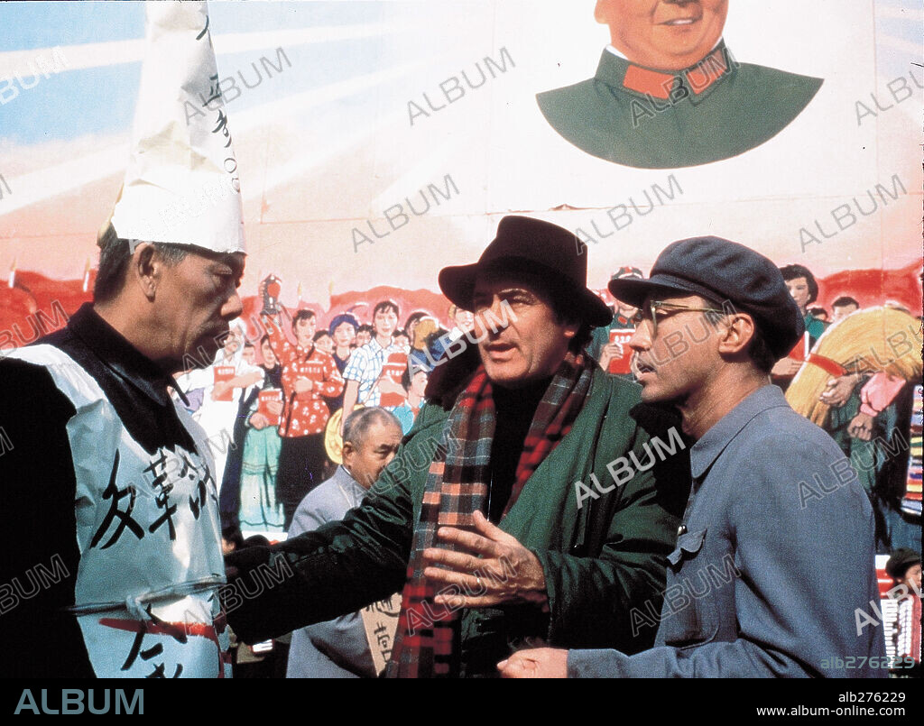 BERNARDO BERTOLUCCI en EL ÚLTIMO EMPERADOR, 1987 (THE LAST EMPEROR), dirigida por BERNARDO BERTOLUCCI. Copyright COLUMBIA PICTURES.