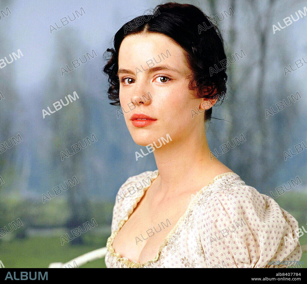 KATE BECKINSALE in EMMA, 1995, directed by DIARMUID LAWRENCE. Copyright A+E  Networks. - Album alb8407784