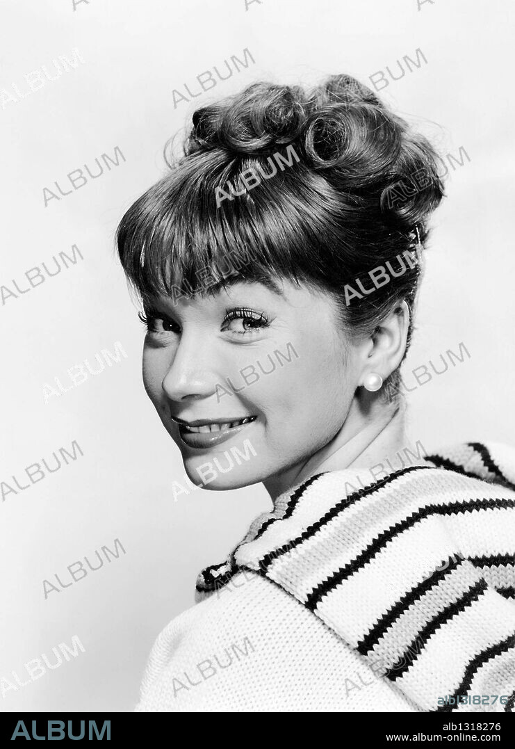 SS3567434) Movie picture of Shirley MacLaine buy celebrity photos and  posters at Starstills.com