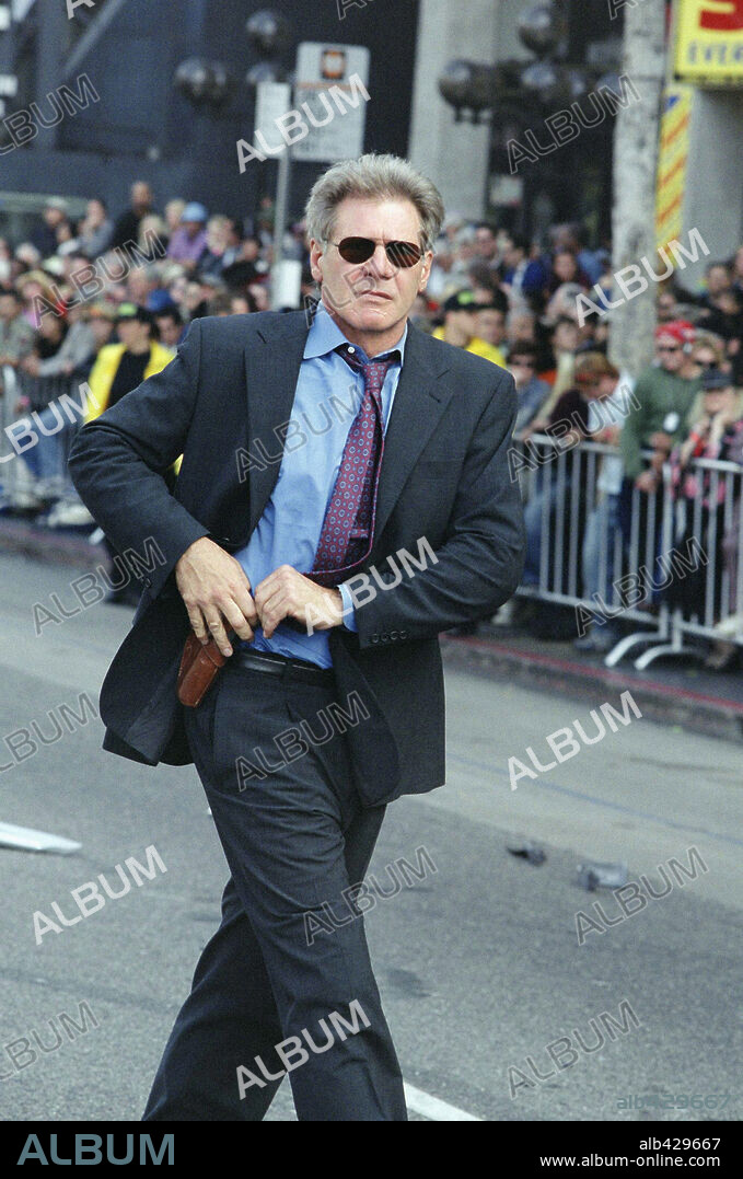 HARRISON FORD in HOLLYWOOD HOMICIDE, 2003, directed by RON SHELTON. Copyright COLUMBIA PICTURES.