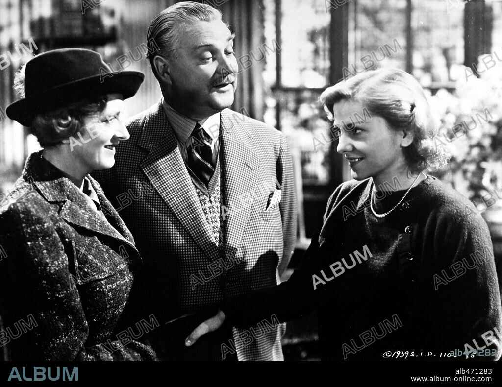 GLADYS COOPER and JOAN FONTAINE in REBECCA, 1940, directed by ALFRED HITCHCOCK. Copyright Selznick International Pictures.