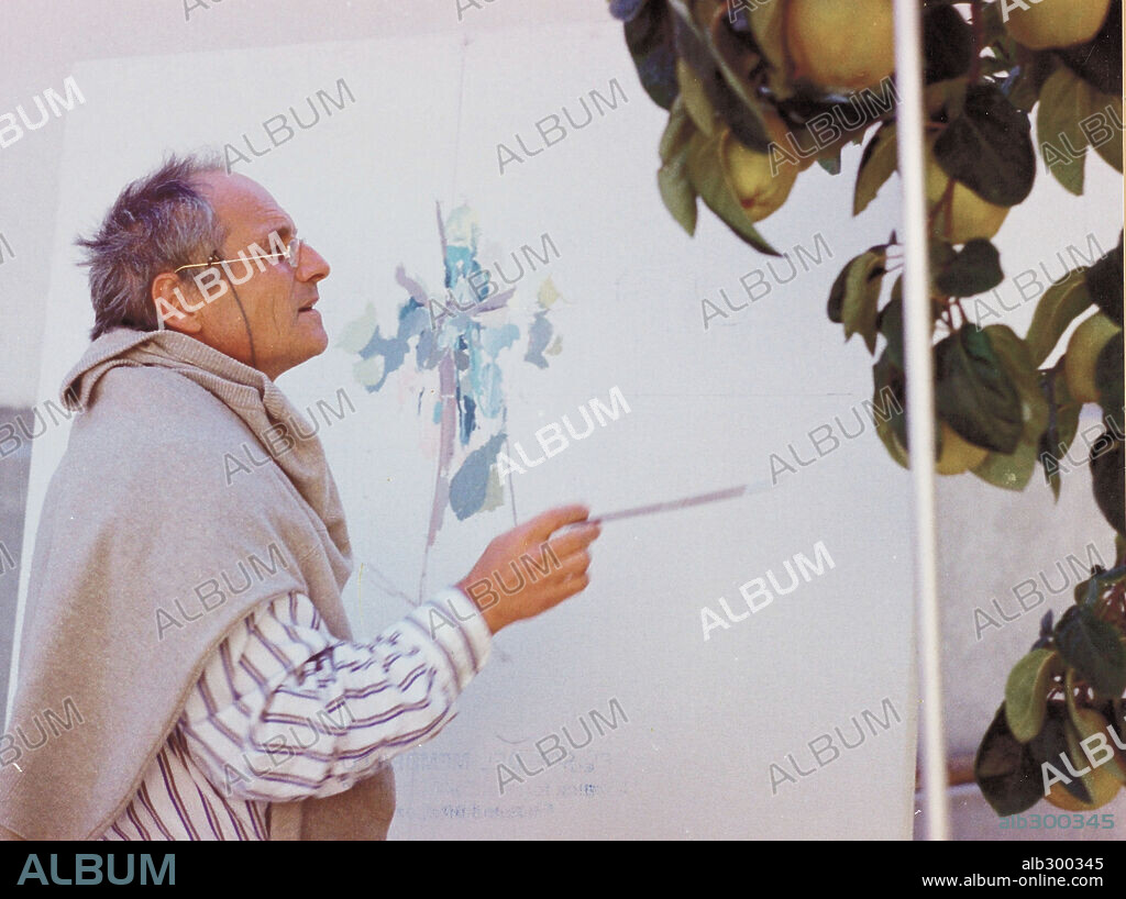 LOPEZ ANTONIO 1936/. ANTONIO LOPEZ GARCIA in THE DREAM OF LIGHT, 1992 (EL SOL  DEL MEMBRILLO), directed by VICTOR ERICE. Copyright MARIA MORENO. - Album  alb300345