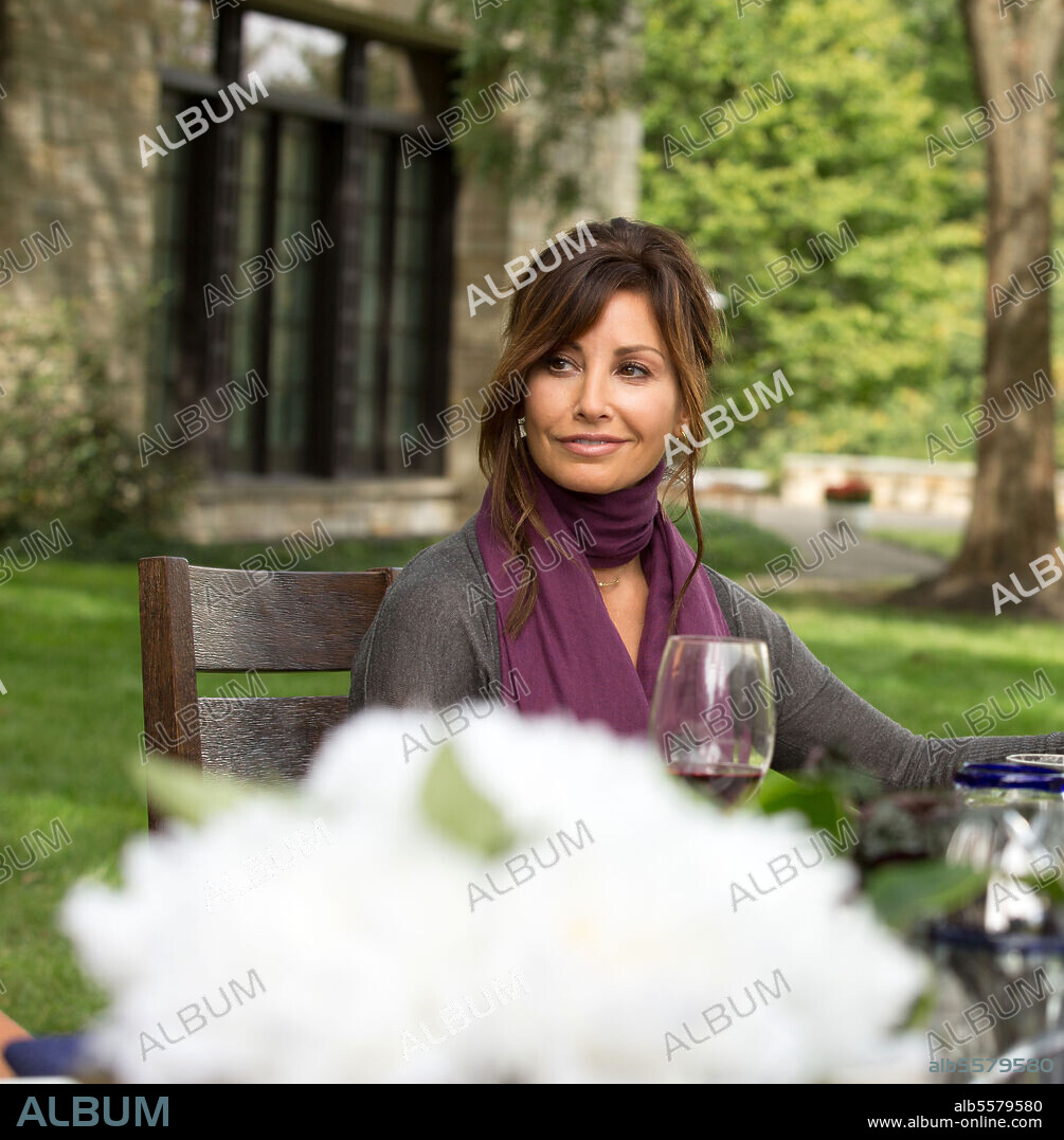 GINA GERSHON in INCONCEIVABLE, 2017, directed by JONATHAN BAKER. Copyright  EFO FILMS. - Album alb5579580