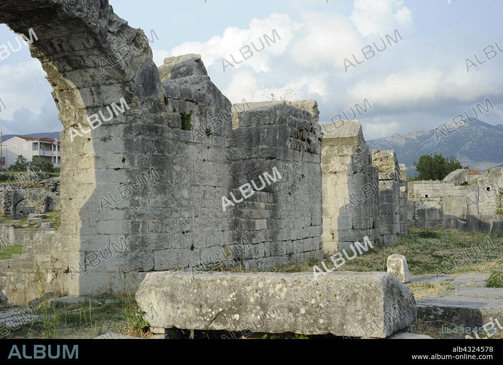 Croatia, Solin. Ancient city of Salona. Colonia Martia Ivlia Valeria. It was the capital of the Roman province of Dalmatia. Ruins of the amphitheater, built in the second half of the 2nd century AD.