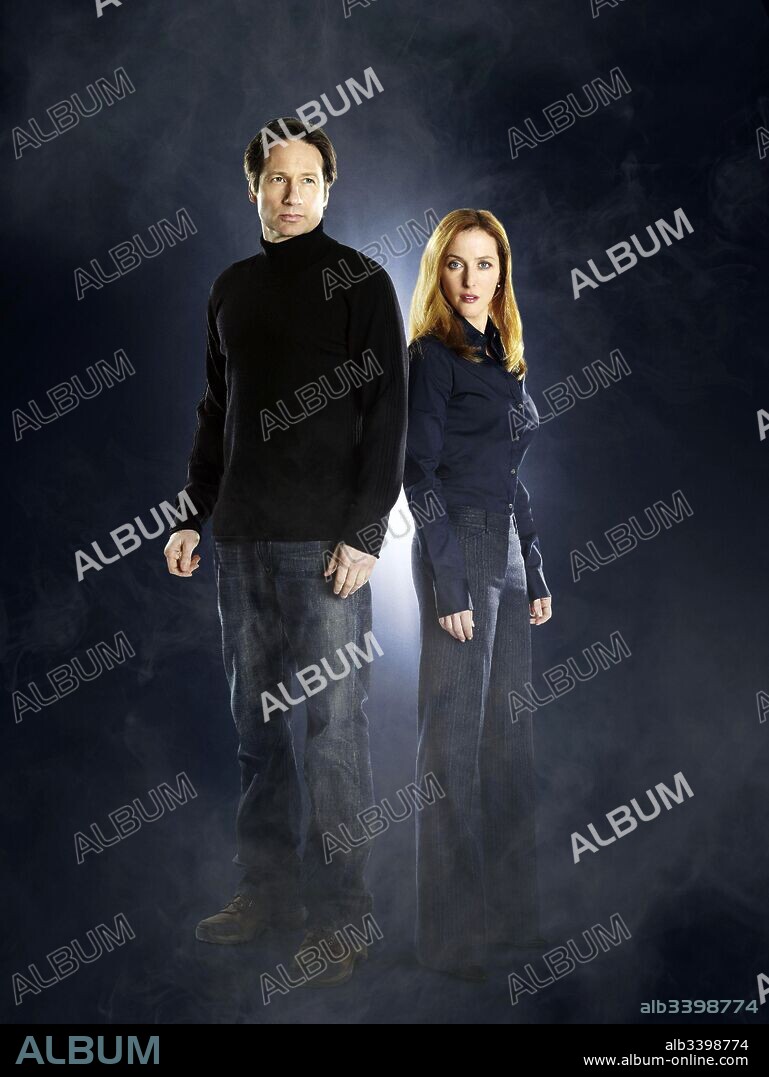 DAVID DUCHOVNY and GILLIAN ANDERSON in X-FILES: THE X-FILES: I WANT TO  BELIEVE, 2008, directed by CHRIS CARTER. Copyright CRYING BOX PROD./TEN  THIRTEEN PRODUCTIONS. - Album alb3398774