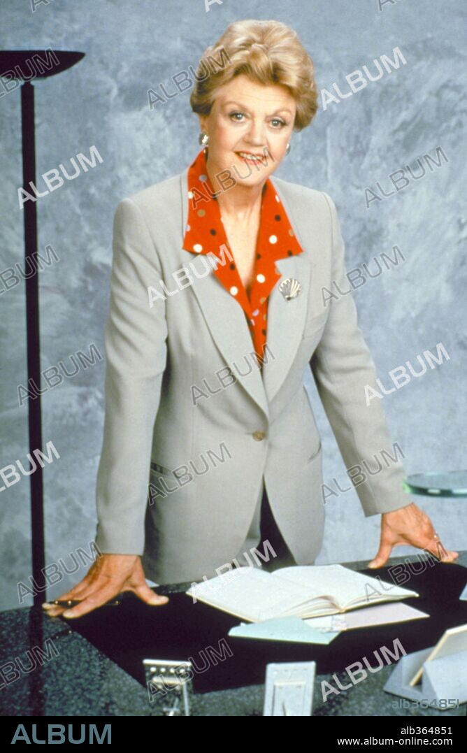 ANGELA LANSBURY in MURDER, SHE WROTE, 1984, directed by ALLEN REISNER, JERRY JAMESON, SEYMOUR ROBBIE and VINCENT MCEVEETY. Copyright UNIVERSAL TV.