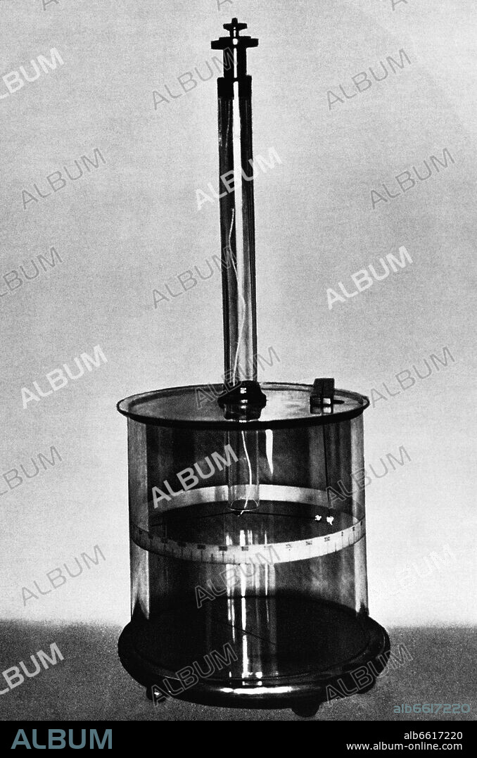 COULOMB CHARLES. BALANZA DE TORSION - 1777 INVENTO DEL SIGLO XVIII REALIZADO POR CHARLES COULOMB.