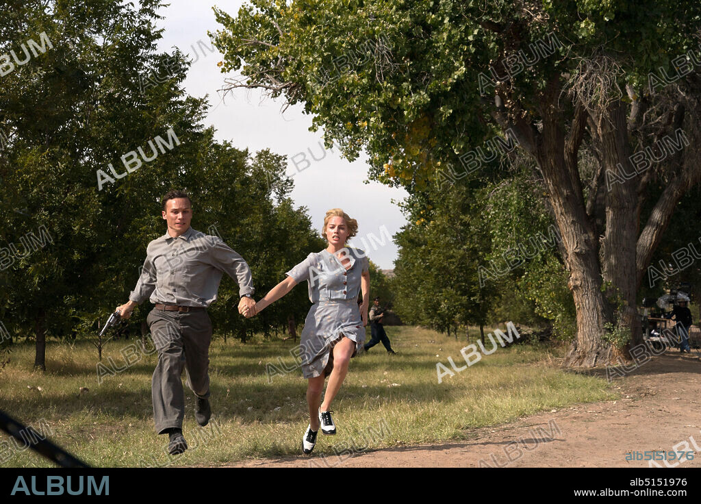 FINN COLE and MARGOT ROBBIE in DREAMLAND, 2019, directed by MILES JORIS-PEYRAFITTE. Copyright AUTOMATIK ENTERTAINMENT.