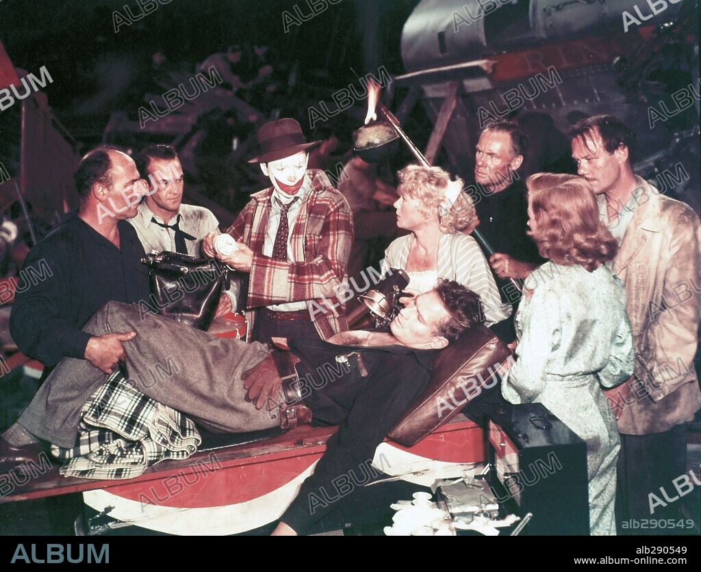 BETTY HUTTON, CHARLTON HESTON and JAMES STEWART in THE GREATEST SHOW ON EARTH, 1952, directed by CECIL B DEMILLE. Copyright PARAMOUNT PICTURES.