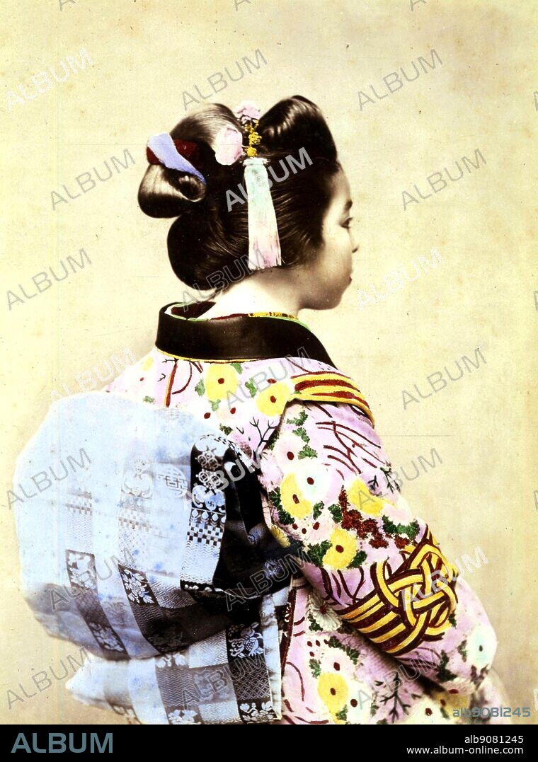 Traditional Japanese kimono. Geisha in 1900.  Traditional japanese kimono,  Geisha, Japanese traditional