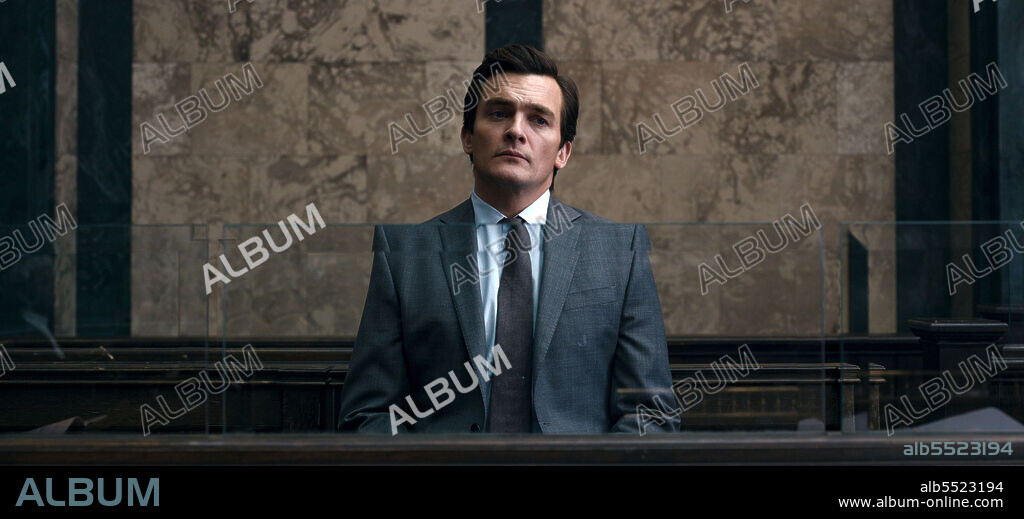 RUPERT FRIEND in ANATOMY OF A SCANDAL, 2022, directed by S. J. CLARKSON. Copyright 3dot productions / Made Up Stories.