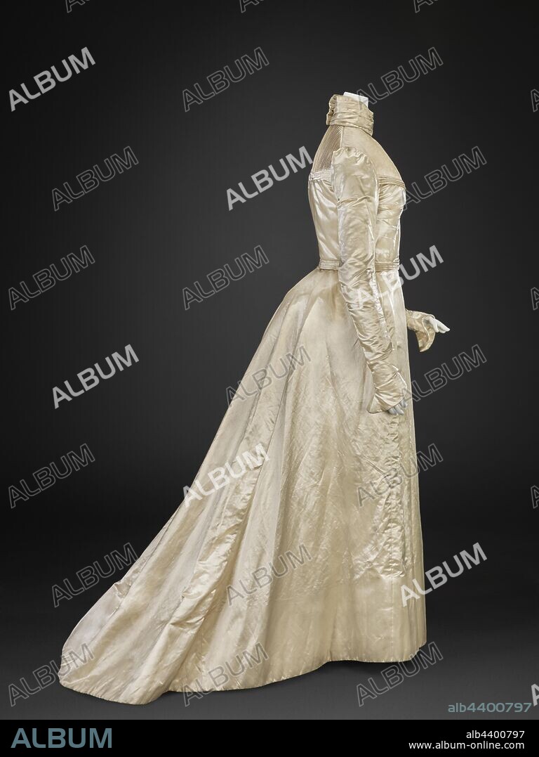 wedding dress (bodice, skirt), Unknown, 1890-1900, silk satin, A