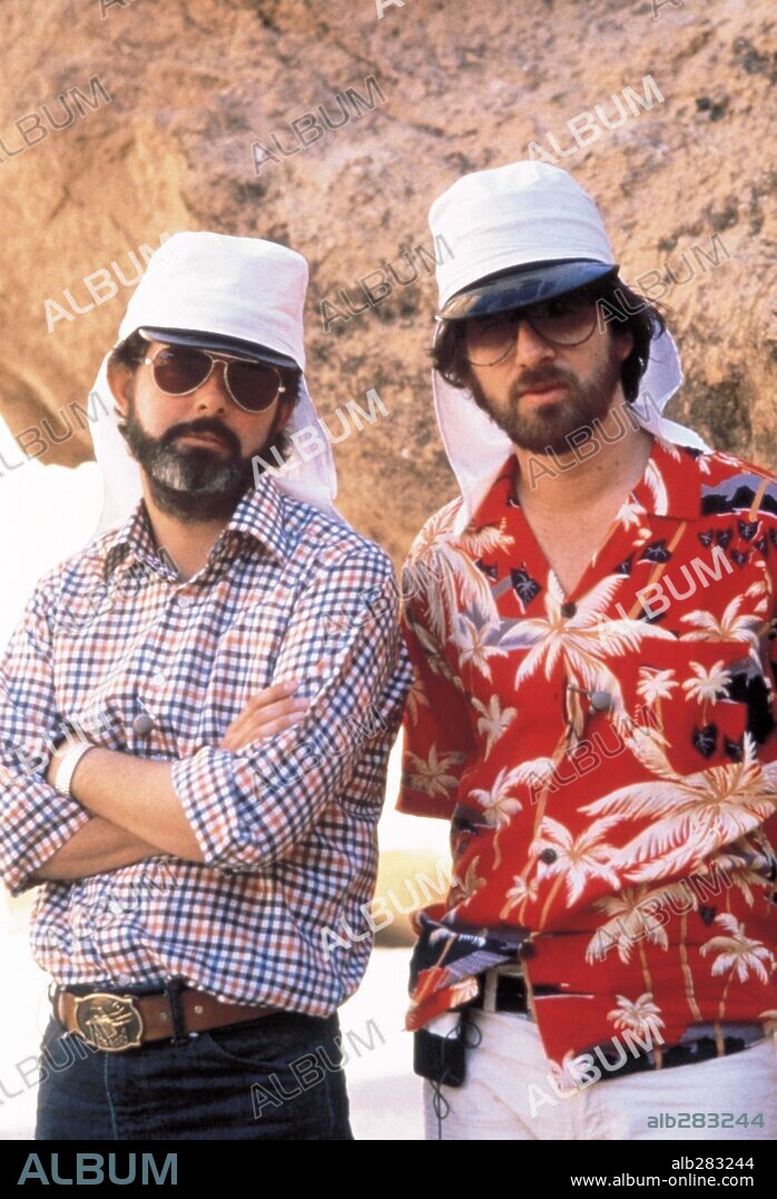 GEORGE LUCAS und STEVEN SPIELBERG in RAIDERS OF THE LOST ARK, 1981, unter der Regie von STEVEN SPIELBERG. Copyright LUCASFILM LTD/PARAMOUNT.