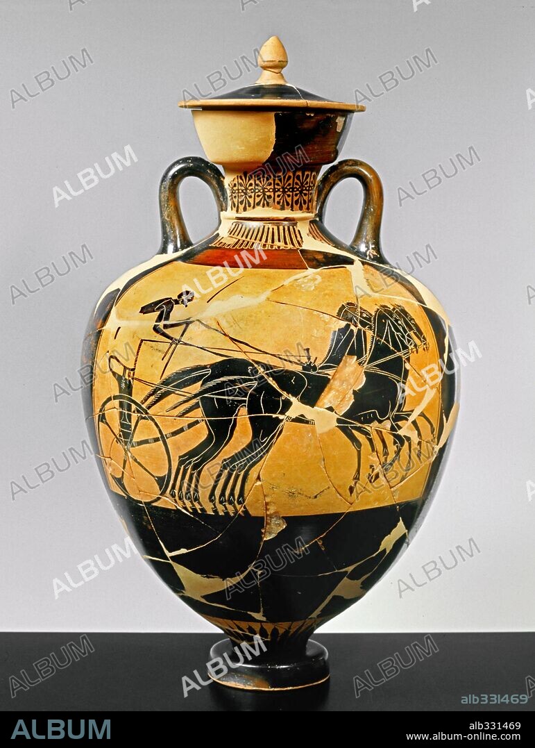 The Panathenaica amphora black-figure by Berlin painter, 470 b.C with quadriga chariot race.