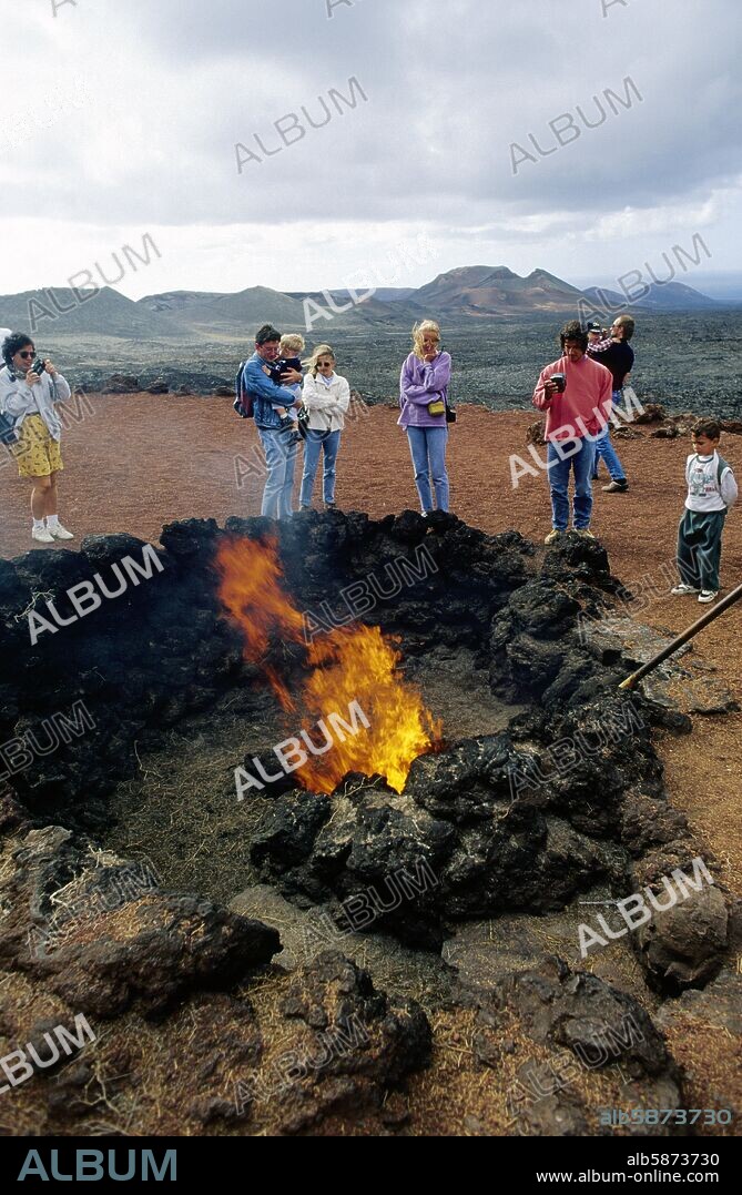 Parque Nacional de Timanfaya, Islote de Hilario y fuego subterráneo.