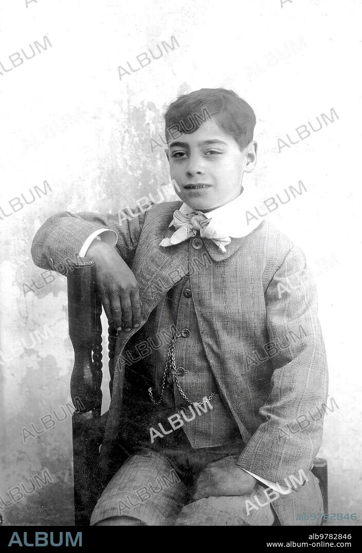 1910. José Escudero, youngest son of the lieutenant Murdered in Valencia following Mr. Soriano's return to Valencia.