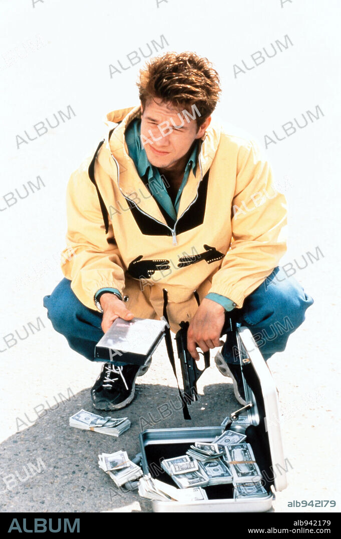 MARK WAHLBERG in THE BIG HIT, 1998. Copyright TRISTAR PICTURES / MACAULAY, BRUCE.