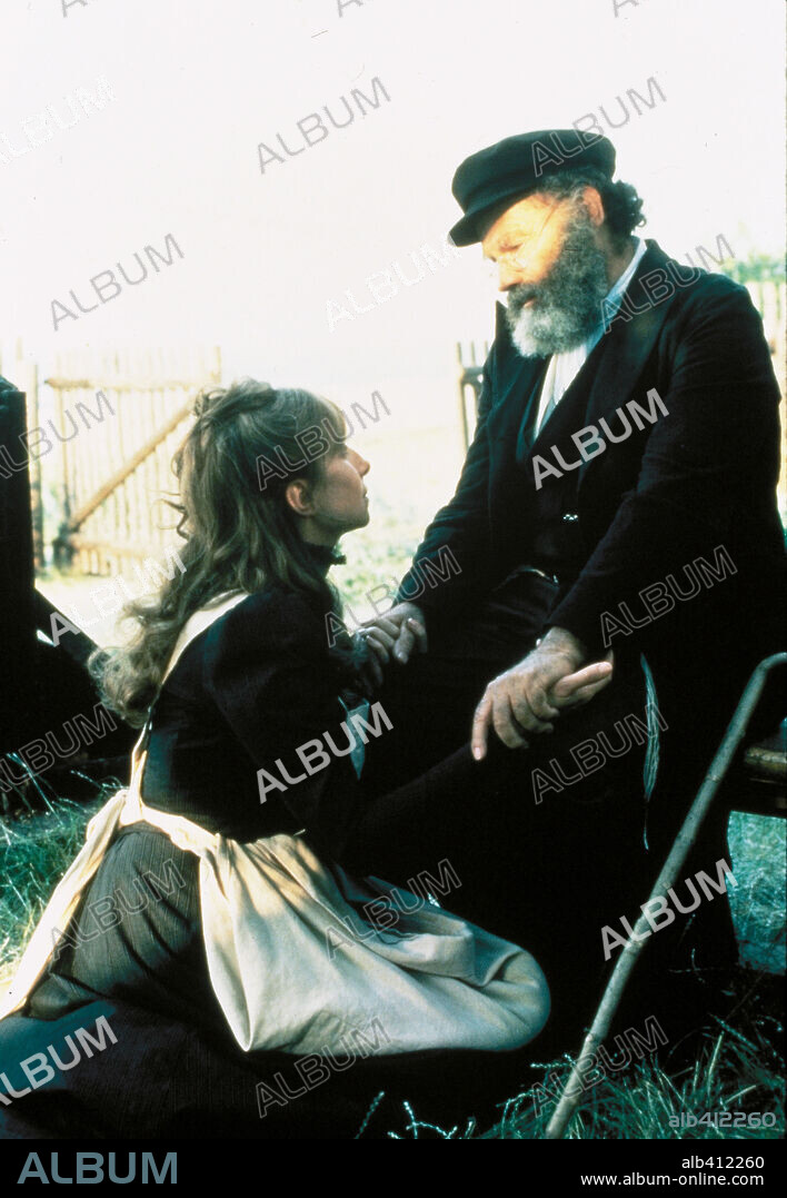 BARBRA STREISAND and NEHEMIAH PERSOFF in YENTL, 1983, directed by BARBRA STREISAND and HARRY D'ABBADIE D'ARRAST. Copyright M.G.M/UNITED ARTIST.