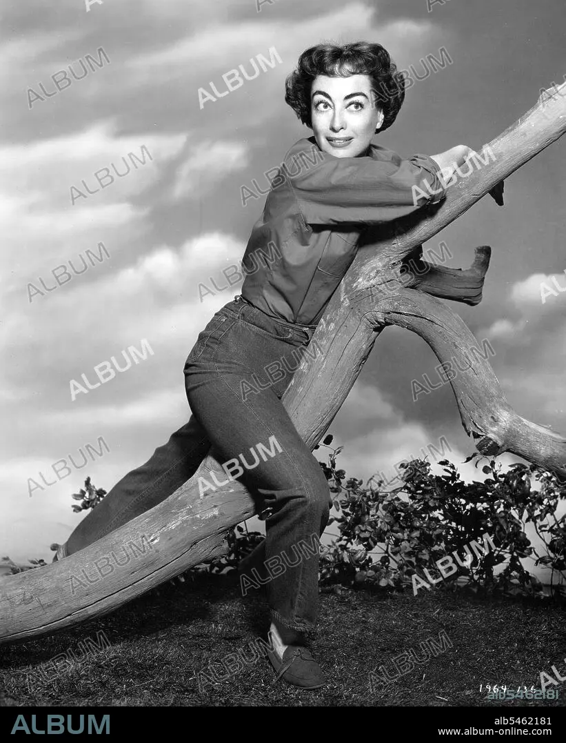 JOAN CRAWFORD in JOHNNY GUITAR, 1954, directed by NICHOLAS RAY ...