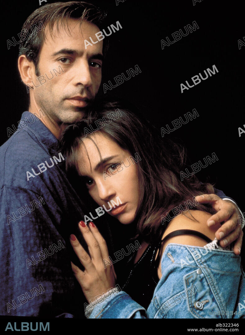 IMANOL ARIAS in AFRICA, 1996, directed by ALFONSO UNGRIA. Copyright SOGETEL/BOCABOCA PRODUCCIONES, S.A.