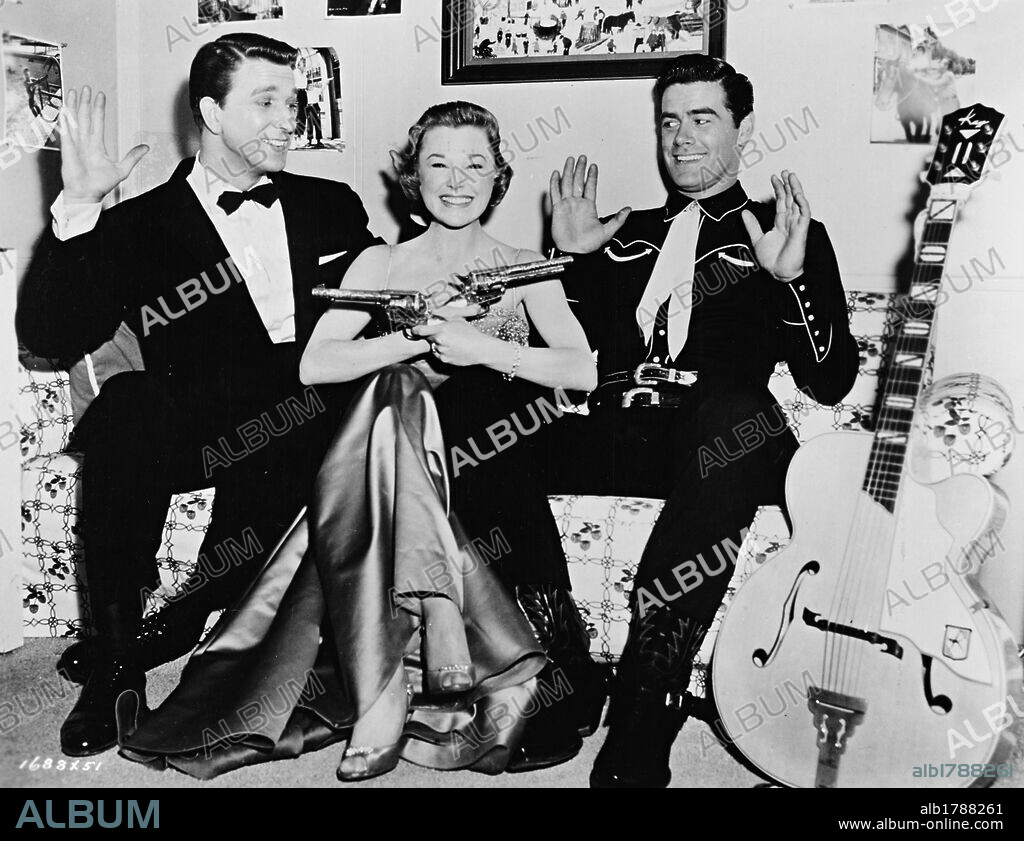 JEFF RICHARDS, JUNE ALLYSON and LESLIE NIELSEN in THE OPPOSITE SEX, 1956,  directed by DAVID MILLER. Copyright M.G.M. - Album alb1788261