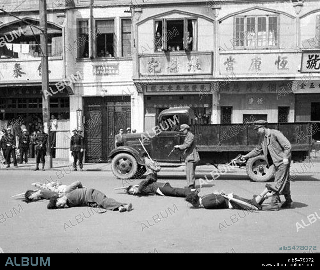 China: Suspected communists being executed by Guomindang and Green 