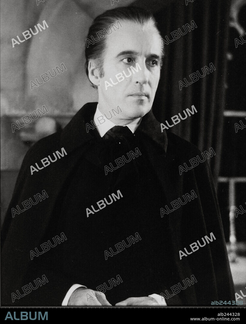 CHRISTOPHER LEE in SCARS OF DRACULA, 1970, unter der Regie von ROY WARD BAKER. Copyright HAMMER FILM PRODUCTIONS.