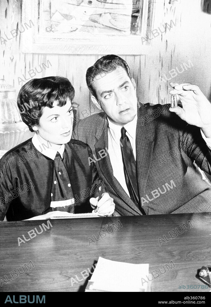 BARBARA HALE and RAYMOND BURR in PERRY MASON, 1957. Copyright CB FILMS.