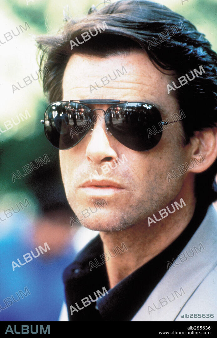 PIERCE BROSNAN in LIVE WIRE, 1992, directed by CHRISTIAN DUGUAY. Copyright NEW LINE CINEMA.