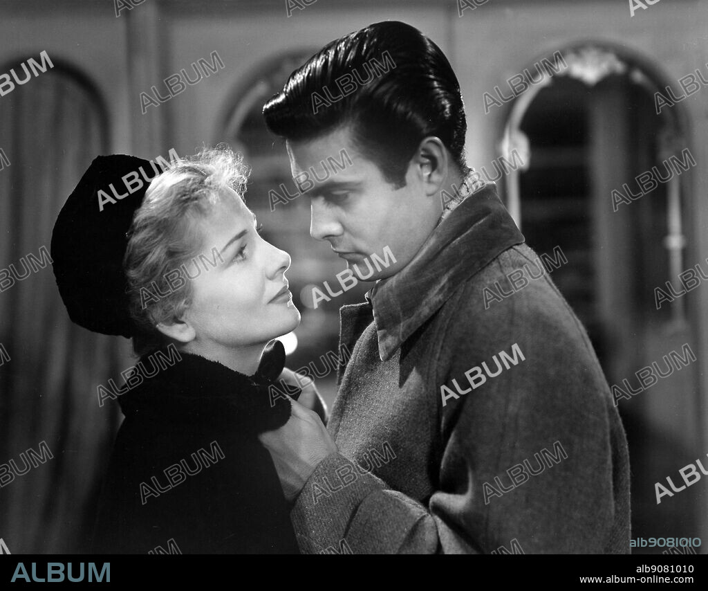 JOAN FONTAINE and LOUIS JOURDAN in LETTER FROM AN UNKNOWN WOMAN, 1948 ...