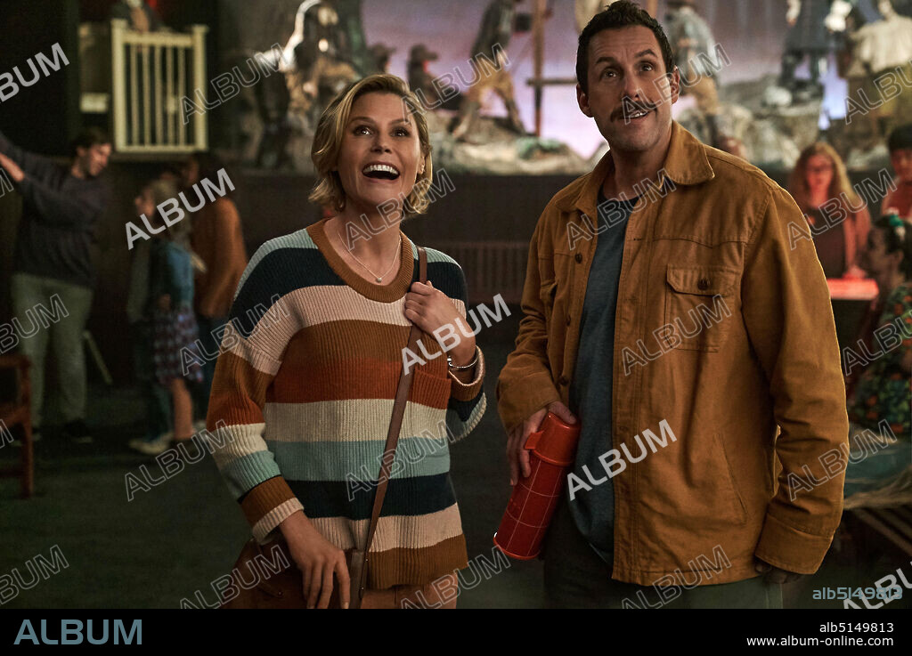 ADAM SANDLER and JULIE BOWEN in HUBIE HALLOWEEN, 2020, directed by STEVEN BRILL. Copyright HAPPY MADISON PRODUCTIONS.