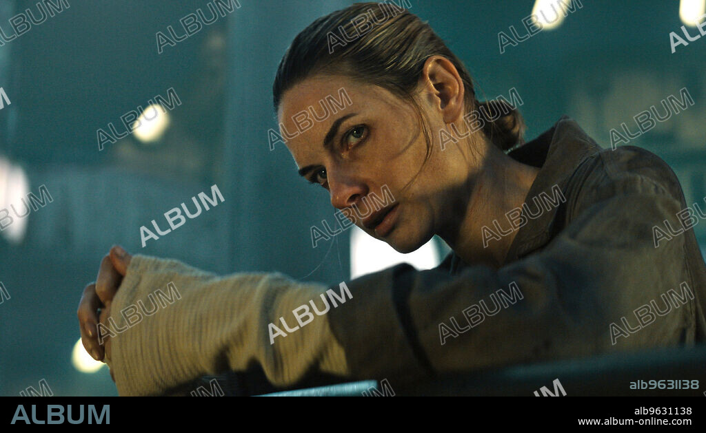 REBECCA FERGUSON in SILO, 2023, directed by DAVID SEMEL and MORTEN TYLDUM. Copyright AMC Studios.