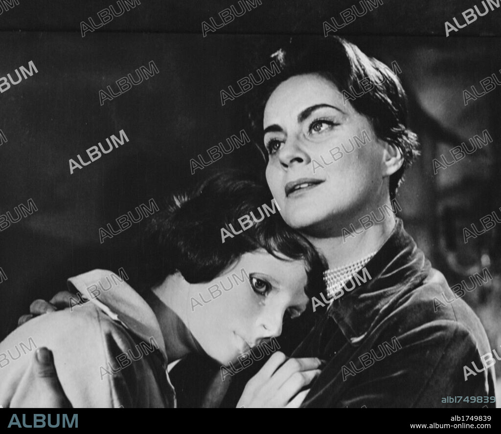 ALIDA VALLI and EDITH SCOB in THE HORROR CHAMBER OF DR. FAUSTUS, 1960 (LES YEUX SANS VISAGE), directed by GEORGES FRANJU. Copyright LUX FILM.