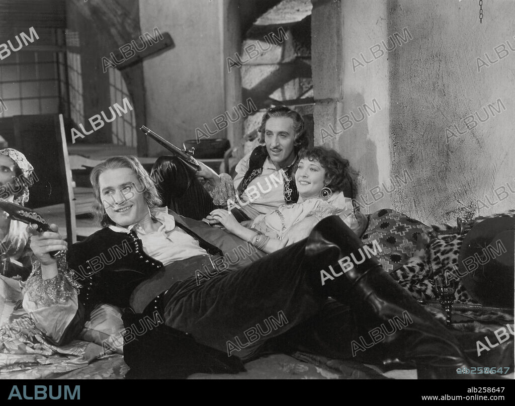 BASIL RATHBONE ERROL FLYNN and YOLA D AVRIL in CAPTAIN BLOOD