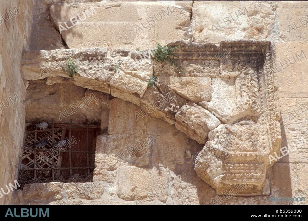 1244. THE TEMPLE MOUNT, 'HULDAH GATES', REMINDS OF THE UPPER LINTEL OF ONE OF THE MAIN ENTRANCES TO HEROD'S TEMPLE FROM THE SOUTH.