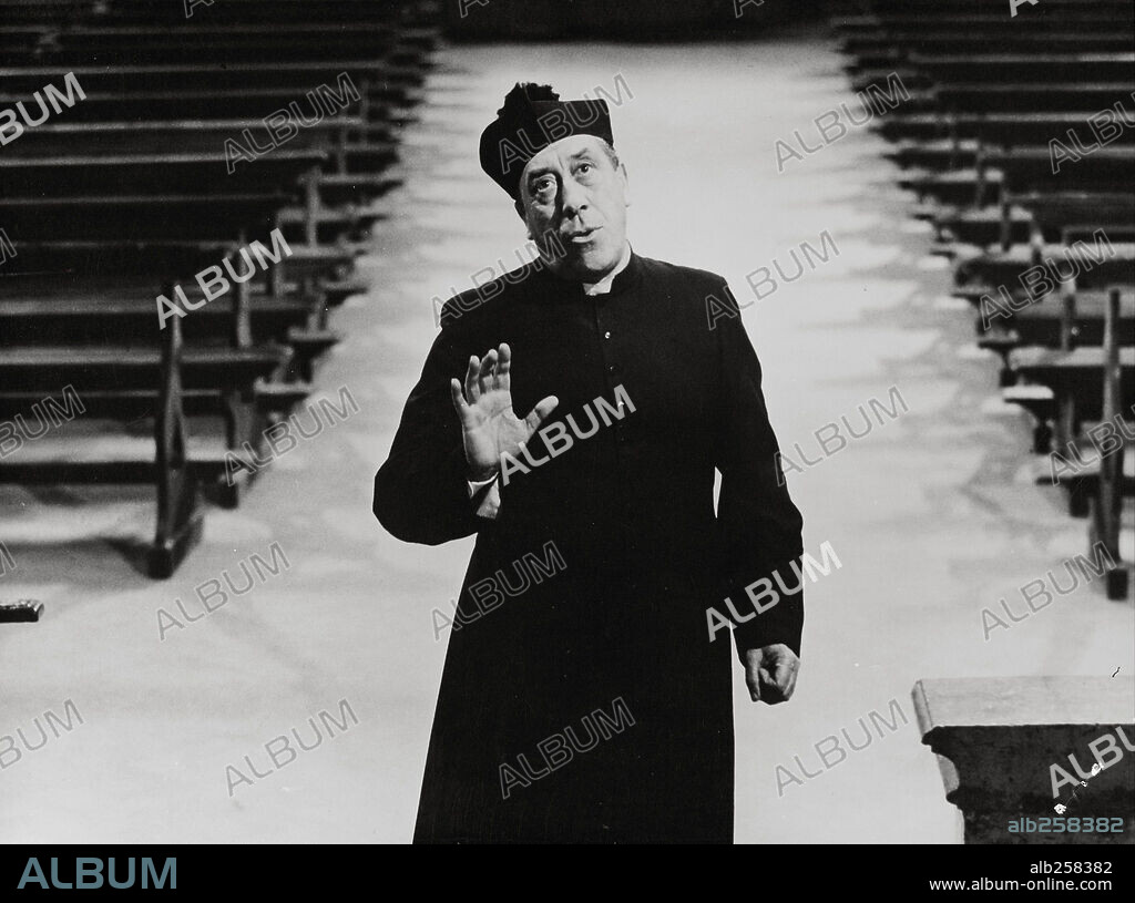 FERNANDEL in DON CAMILLO IN MOSCOW, 1965 (IL COMPAGNO DON CAMILO), directed by LUIGI COMENCINI.