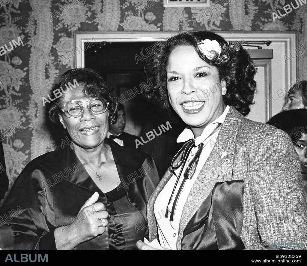 Ella Fitzgerald and Della Reese. - Album alb9328259