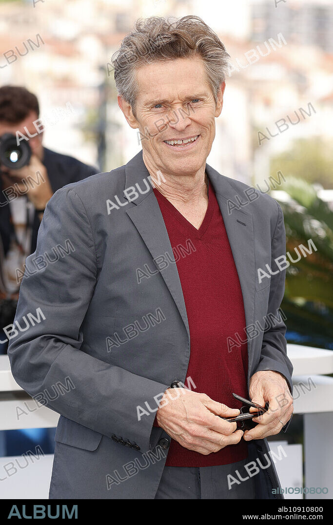 May 18, 2024, Cannes, Ca, France: CANNES, FRANCE - MAY 18, 2024: Willem Dafoe attends the photocall for 'Kinds of Kindness' during the 77th Cannes Film Festival held at the Palais des Festivals on May 18, 2024 in Cannes, France. Photo by (Credit Image: © Roger Harvey/ZUMA Press Wire).