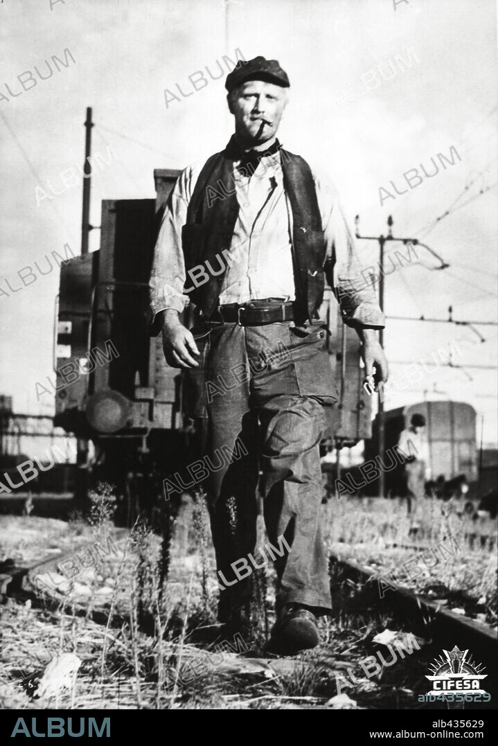 PIETRO GERMI in THE RAILROAD MAN, 1956 (IL FERROVIERE), directed by PIETRO GERMI. Copyright DE LAURENTIIS/PONTI/ENIC.