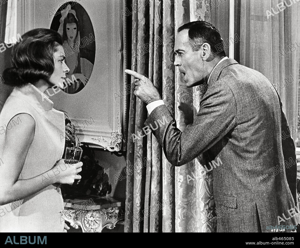 HENRY FONDA and LAUREN BACALL in SEX AND THE SINGLE GIRL, 1964, directed by  RICHARD QUINE. Copyright WARNER BROTHERS. - Album alb465085