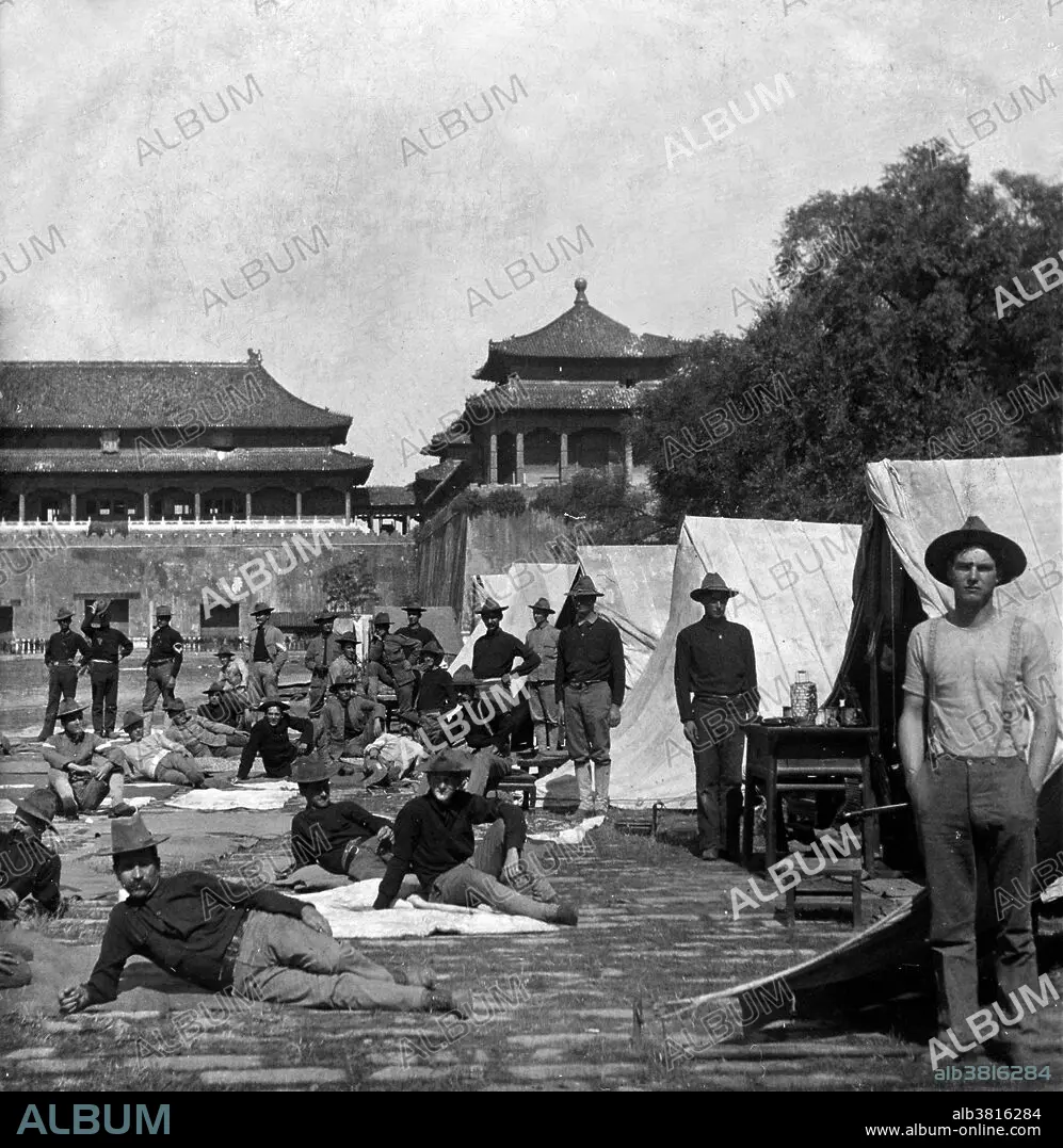 U. S. Infantry Occupy Forbidden City, 1900 - Album alb3816284