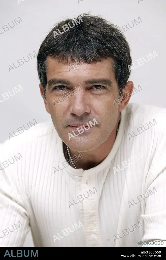 Antonio Banderas cheveux Zorro